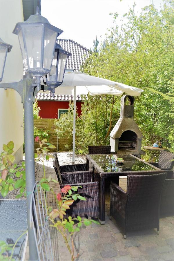 Ferienhaus - Mittendrin Lancken-Granitz Exterior foto